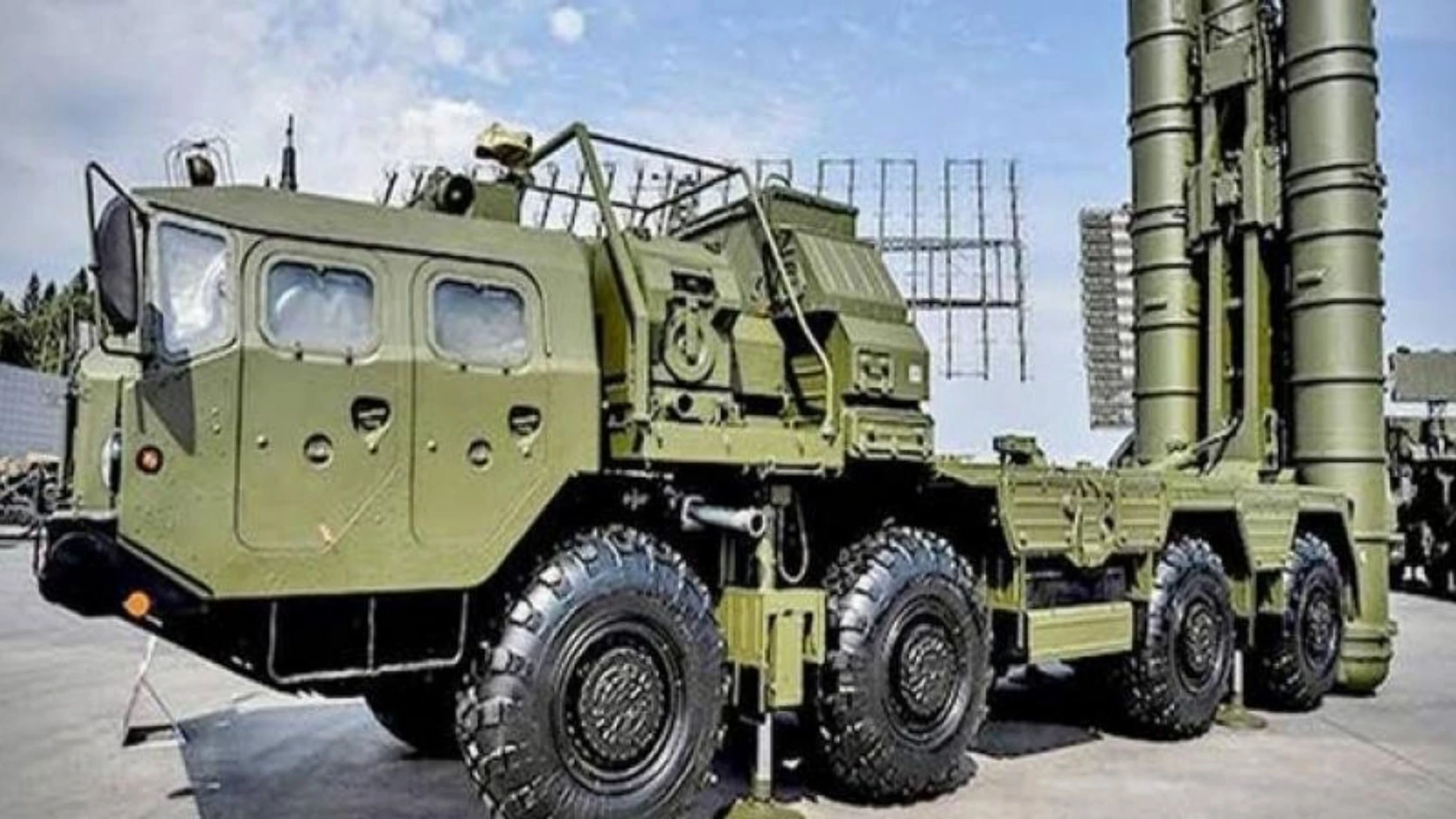 How many S400 India is buying from Russia