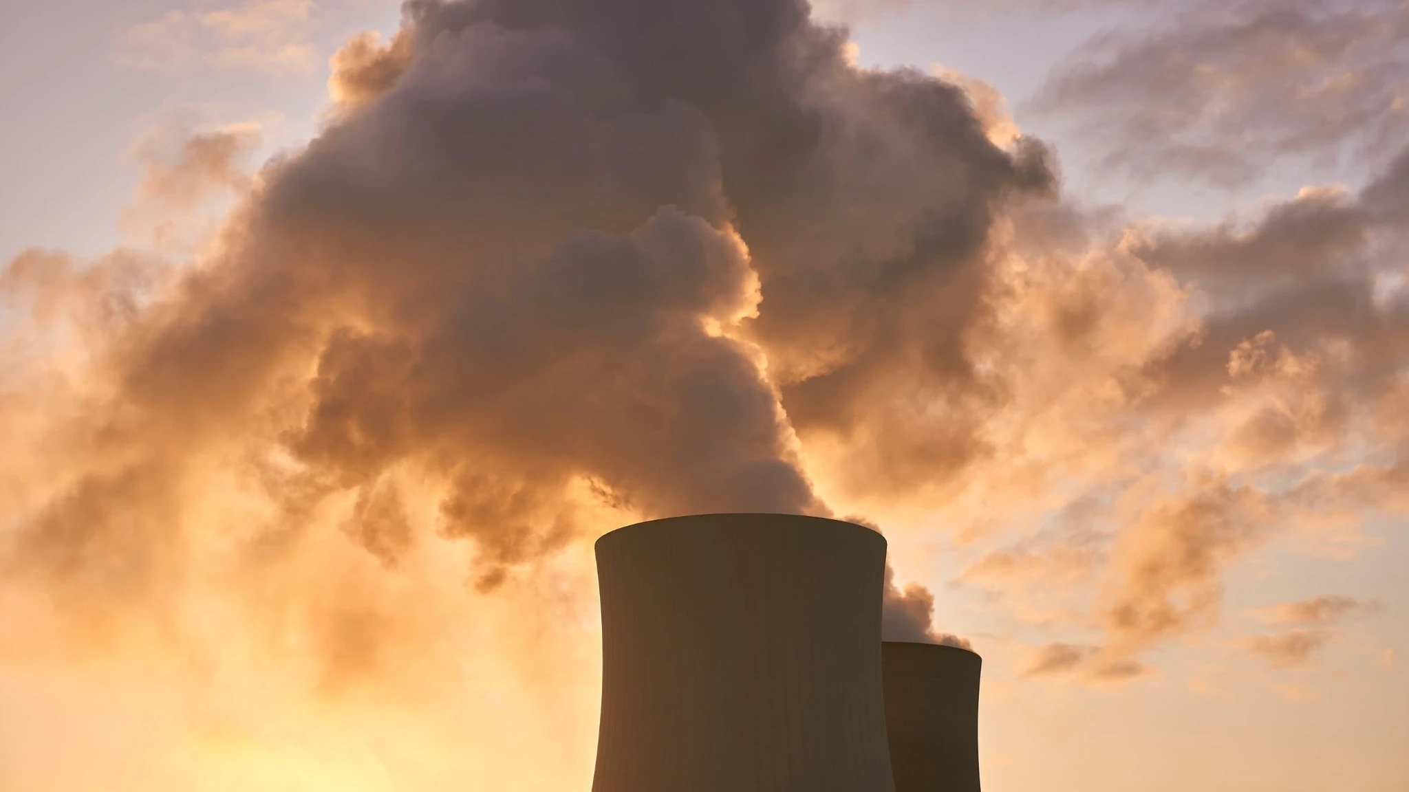 In what ways does air pollution harm the environment